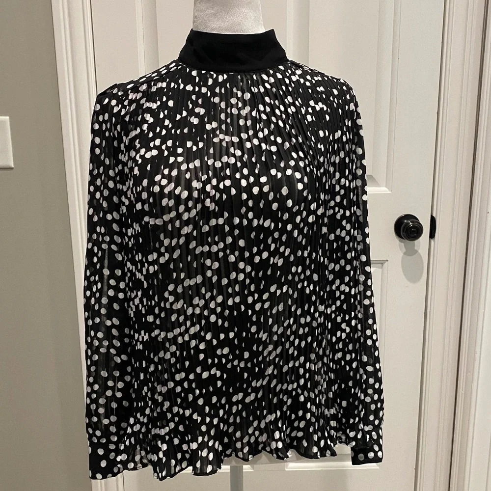 Zara Basic Polka Dot blouse w/mock neck bow tie on the back 16274